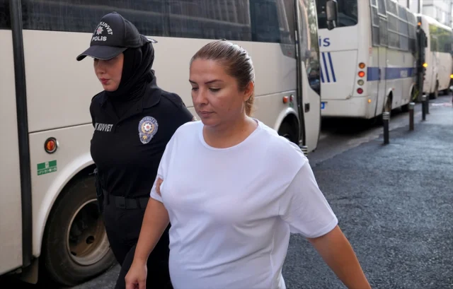 İBB'deki Yolsuzluk Soruşturmasında Adliye Süreci Başladı