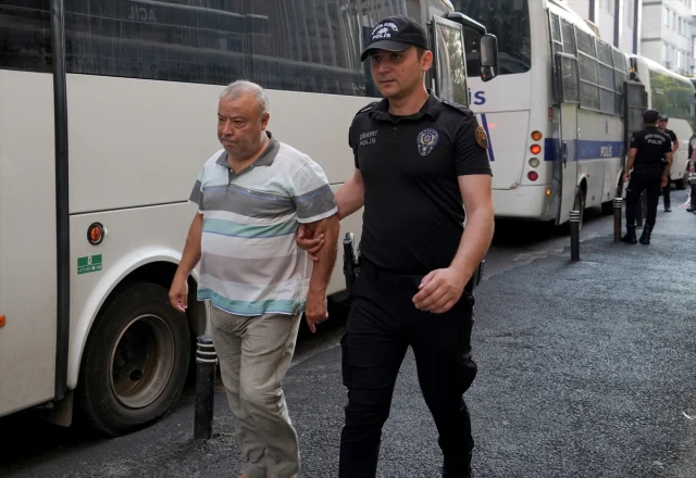 İBB'deki Yolsuzluk Soruşturmasında Adliye Süreci Başladı