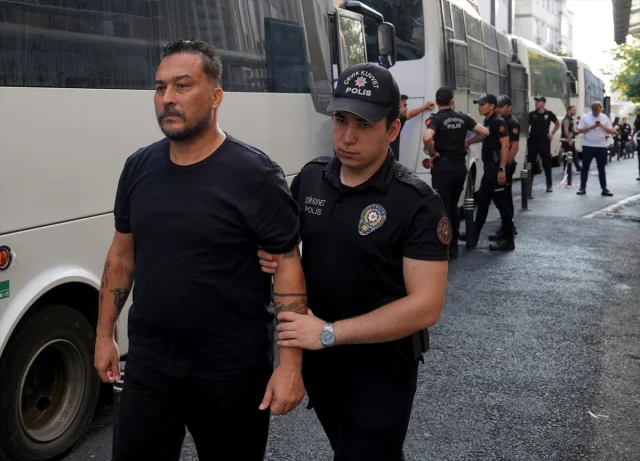 İBB'deki Yolsuzluk Soruşturmasında Adliye Süreci Başladı