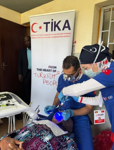 Türk Doktorlardan Uganda'da Hayat Kurtaran Müdahaleler