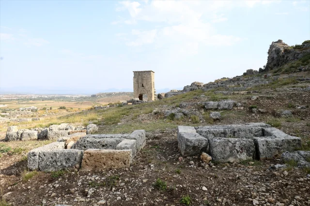Antik Mezarlarda Keşfedilen Gizem Roma Dönemine Işık Tutuyor
