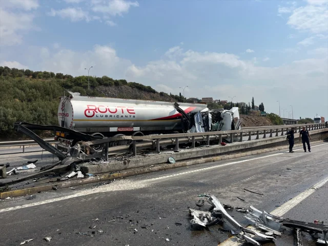 Kocaeli'de Tanker Kazası Büyük Panik Yarattı