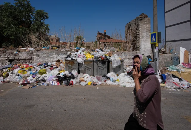 İzmir'in Çöp Kabusuna Çözüm Geliyor mu?