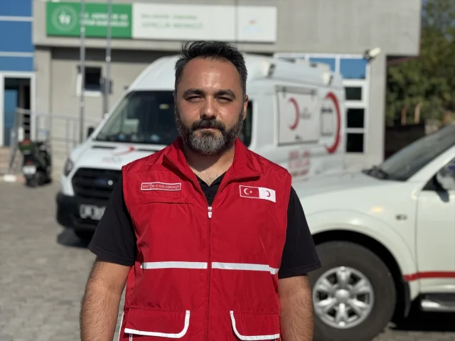 Sındırgı'da Kızılay'ın Destanı: Depremzedelere Üç Öğün Yemek Hizmeti