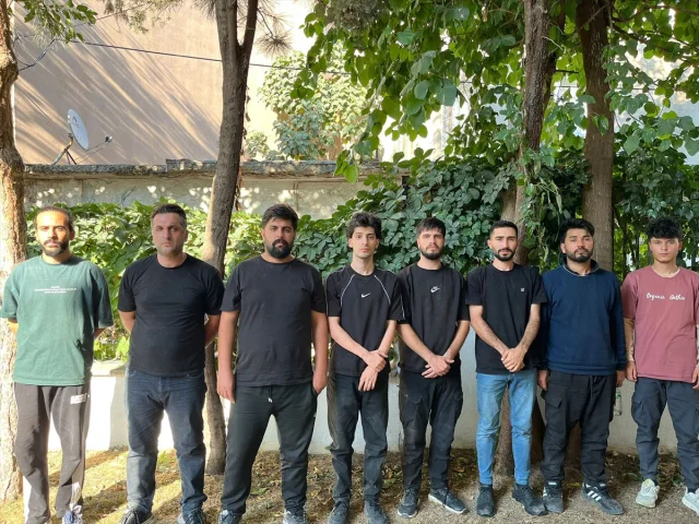 Edirne'de Düzensiz Göçmen Operasyonu: 24 Kişi Yakalandı