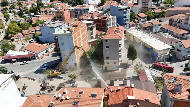 Sındırgı'da Deprem Sonrası Büyük Hareketlilik