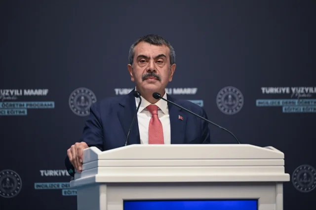 Bakan Tekin'den Eğitimde Yabancı Dil Reformu