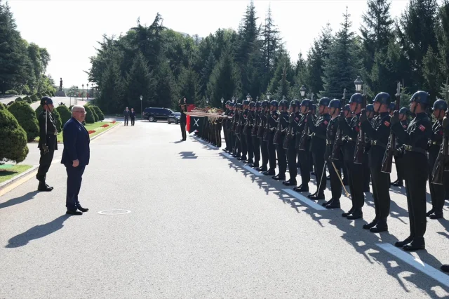 Kara Kuvvetleri Komutanlığı'nda Nefes Kesen Devir Teslim Töreni Gerçekleşti