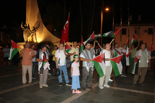 Antalya'da Alanya Halkı Gazze İçin Sokaklarda