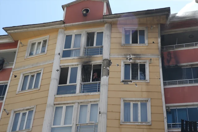 Muş'ta Yürekleri Ağızlara Getiren Yangın Kaçınılmaz Sonu Getirdi: 6 Kişi Hastaneye Kaldırıldı