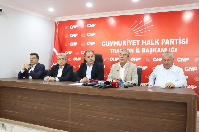 Trabzon'da CHP'nin Basın Toplantısı Gündem Yaratıyor
