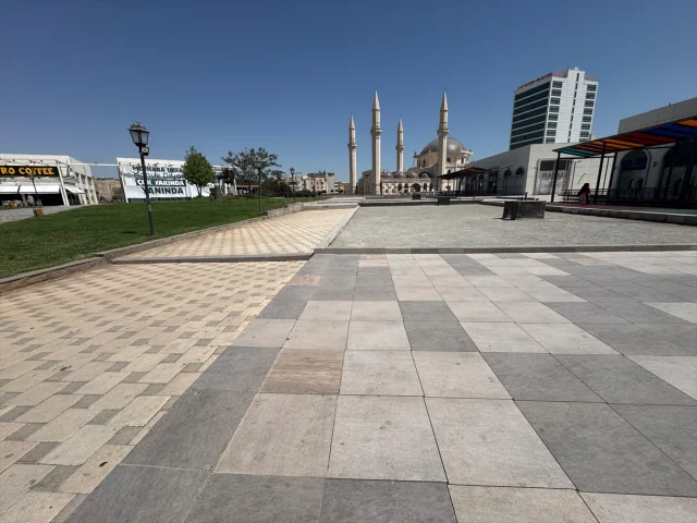 Şanlıurfa'da Sıcaklar Rekor Kırıyor: Termometreler Yandı