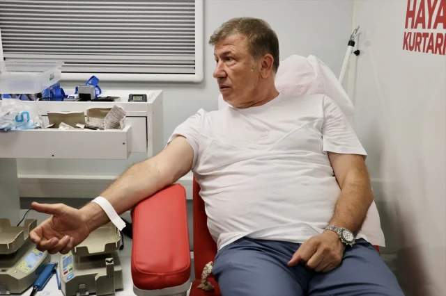 Tanju Çolak'tan Samsun'da Unutulmaz Kan Bağışı Çağrısı: "Kan Ver, Can Ol"