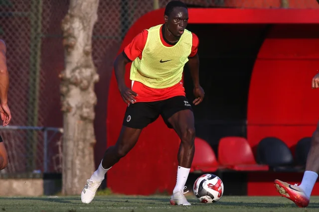 Adama Traore Gençlerbirliği'nde İlk Antrenmanına Çıktı: Taraftarların Beklentisi Büyük