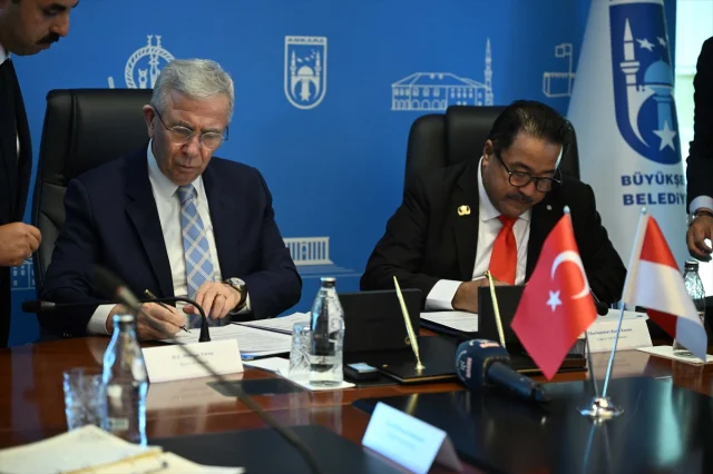 Ankara ve Cakarta Arasında Tarihi İşbirliği Adımı