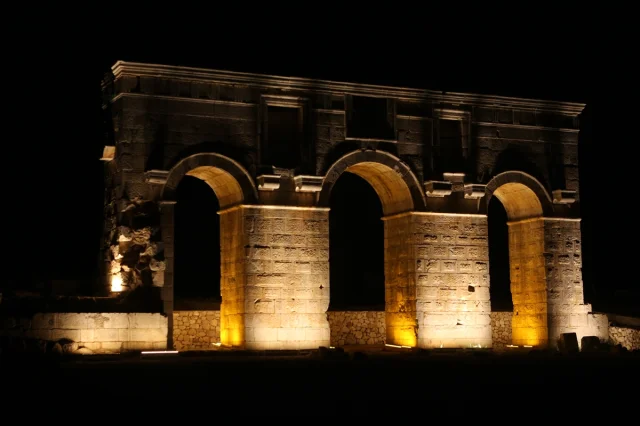 Patara'nın Gizemli Geceleri Ziyaretçileri Büyülüyor