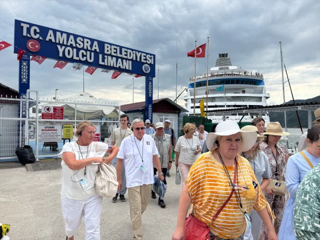 Kruvaziyer Turizmi Amasra'da Canlanıyor: 1117 Yolcu İle Görkemli Ziyaret