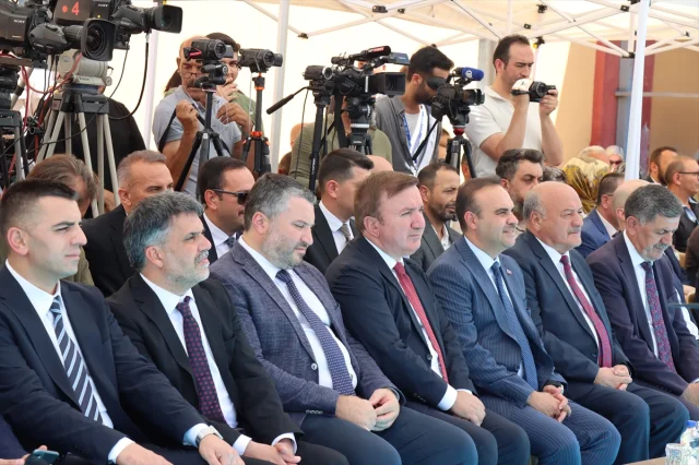 Sanayi ve Teknoloji Bakanı Kacır'dan Büyük Açıklama: Türkiye Ekonomisi Hedeflerine Emin Adımlarla İlerliyor