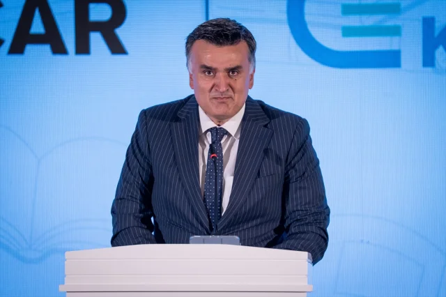 SOCAR Türkiye'den Eğitimde Dev Atılım: Cep Kitapları Projesi