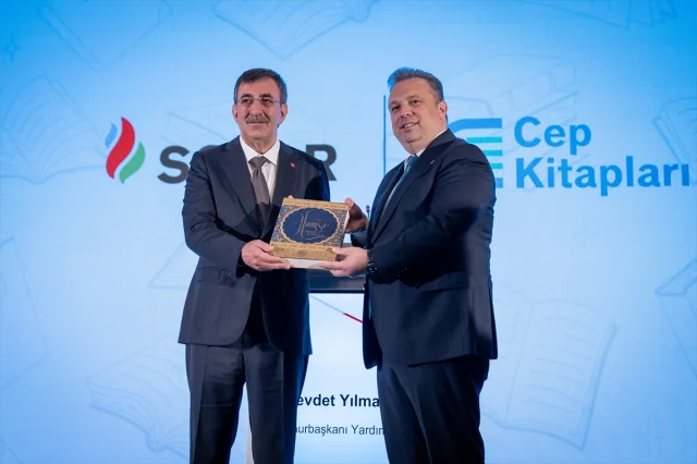 SOCAR Türkiye'den Eğitimde Dev Atılım: Cep Kitapları Projesi