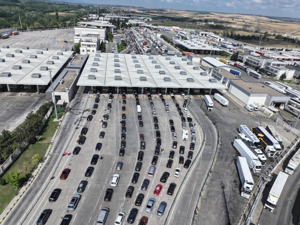 Gurbetçilerin Dönüş Yolculuğundan Yürek Burkan Anılar