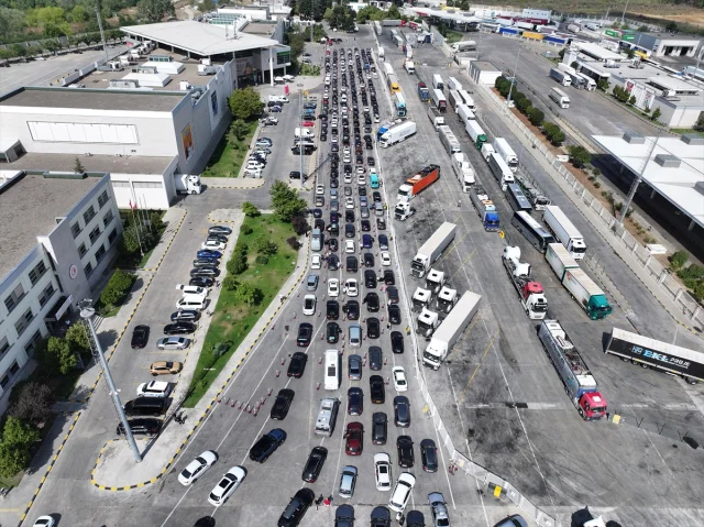 Gurbetçilerin Dönüş Yolculuğundan Yürek Burkan Anılar