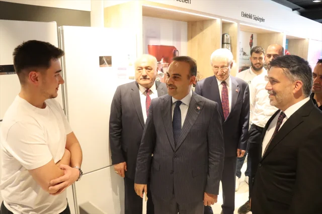 Bakan Kacır Erzincan'da Türkiye'nin Üretim Gücünü Vurguladı