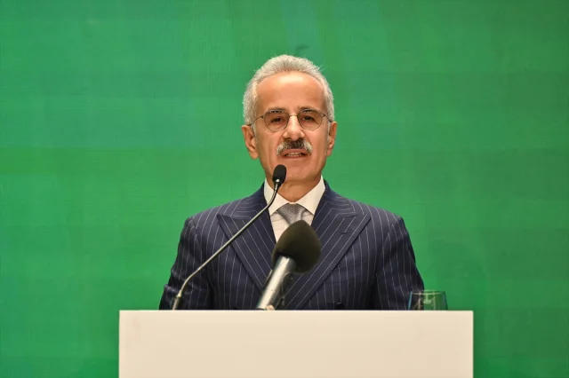 Bakan Uraloğlu Yeşil Gelecek İçin Hız Kesmeden Çalışıyor