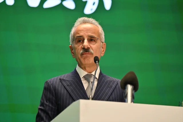 Bakan Uraloğlu Yeşil Gelecek İçin Hız Kesmeden Çalışıyor