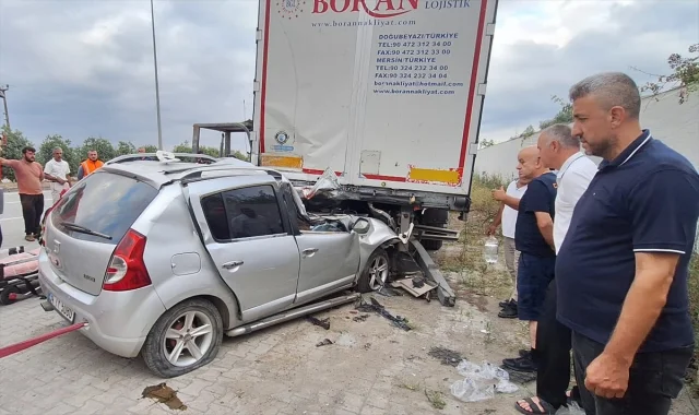 Samsun'da Feci Kaza: Çekiciye Çarpan Otomobilde Can Kaybı