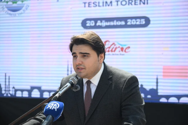 Edirne'nin Köylerine Su Tankerleri Mıknatıs Gibi Dağıtılıyor