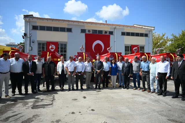 Edirne'nin Köylerine Su Tankerleri Mıknatıs Gibi Dağıtılıyor