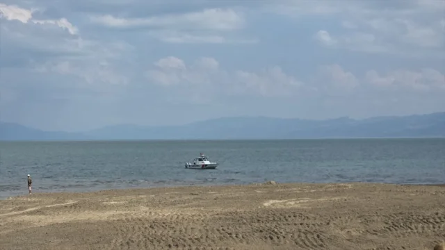 İznik Gölü'ndeki Üzücü Olay: 6 Yaşındaki Çocuğun Cansız Bedenine Ulaşıldı
