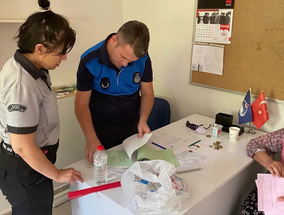 Selimiye Camisi Çevresinde Sıkı Denetim: Dilencilere ve Satıcılara Ceza Yağdı