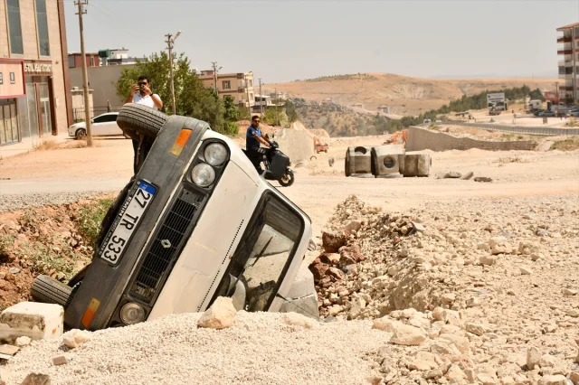 Adıyaman'da Dehşet Anları: Otomobilin Devrilmesiyle 5 Kişi Hastanede