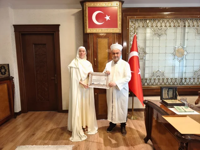 Adana'da Polonyalı Kadın İslamı Keşfetti