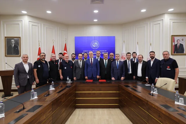 Çalışma Bakanı Işıkhan Toplu Sözleşme Görüşmelerini Açıkladı: "Tahkim Süreci Başlıyor"