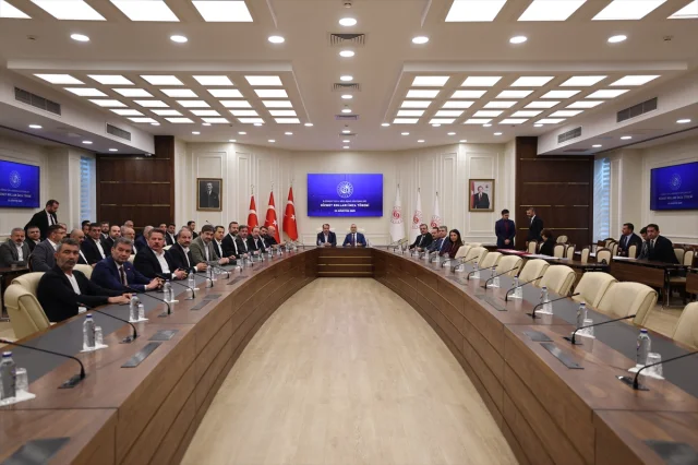 Çalışma Bakanı Işıkhan Toplu Sözleşme Görüşmelerini Açıkladı: "Tahkim Süreci Başlıyor"