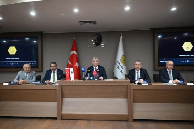 Ticaret Bakanı Bolat: Türkiye'de Lisanslı Depoculukta Hedef Yükseliyor