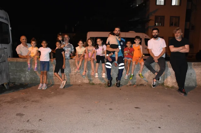 Trabzon'da Çöp Kamyonu Çocukların Kalbini Nasıl Kazandı