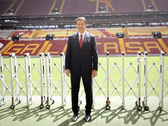 Sürpriz Ziyaret: Saadet Partisi Liderinden Galatasaray'a Sıcak Jest