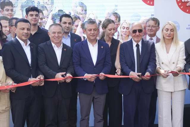 Özgür Özel'in Katıldığı Açılışlarda Geleceğe Yatırım Vurgusu