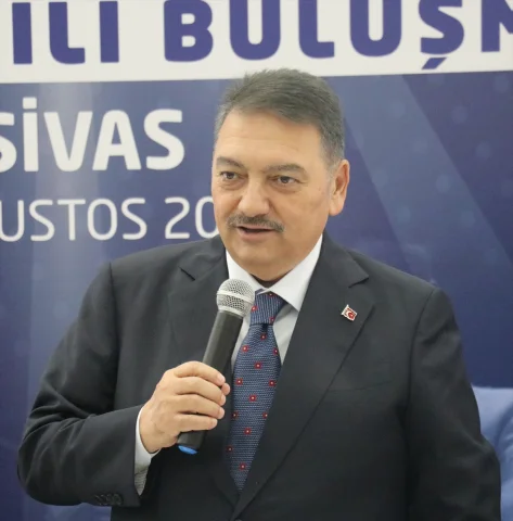 Ahmet Baha Öğütken Sivas'ta Türkiye'nin Geleceğini Anlattı