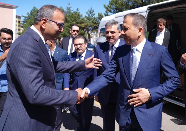 Ali Yerlikaya Erzurum'da Önemli Temaslarda Bulundu