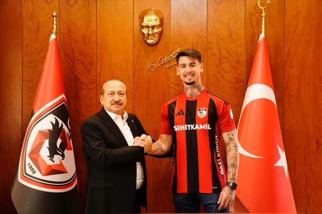 Gaziantep FK'ya Şaşırtıcı Transfer: İspanyol Futbolcu Luis Perez Geliyor