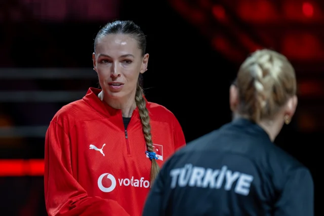 A Milli Kadın Voleybol Takımı Tayland'da Göz Kamaştırıyor