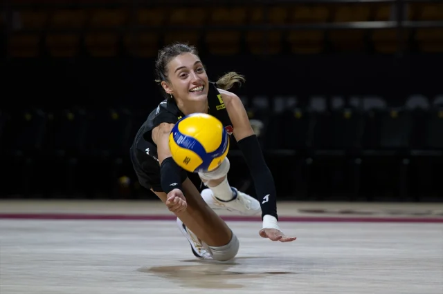 A Milli Kadın Voleybol Takımı Tayland'da Göz Kamaştırıyor
