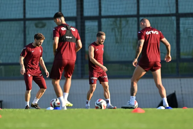 Trabzonspor ve Antalyaspor Karşılaşması Öncesi Heyecan Dorukta