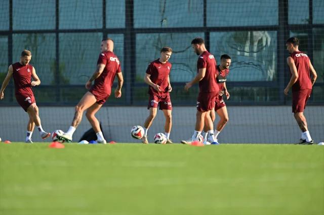 Trabzonspor ve Antalyaspor Karşılaşması Öncesi Heyecan Dorukta