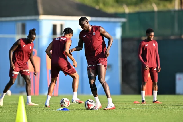 Trabzonspor ve Antalyaspor Karşılaşması Öncesi Heyecan Dorukta